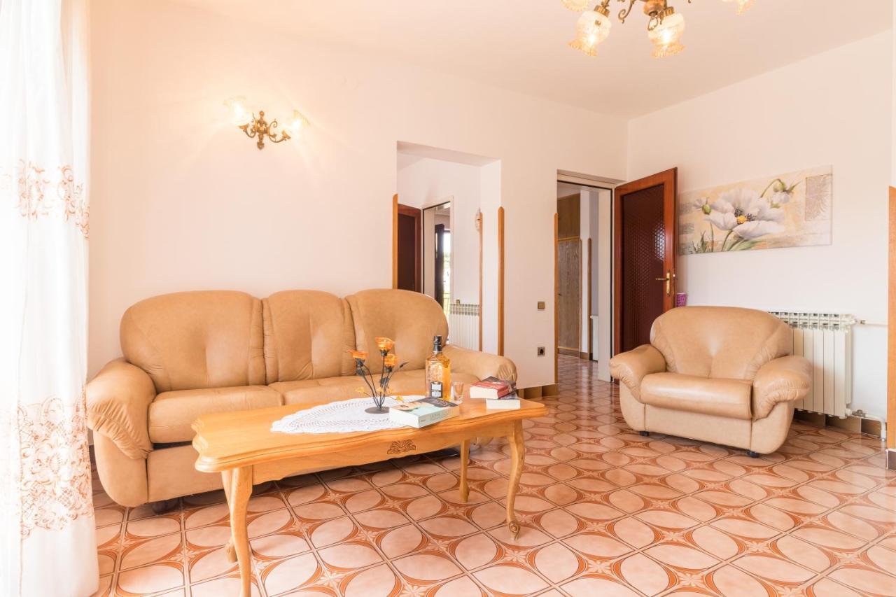 Apartments Ivica 1706 Ližnjan Extérieur photo